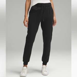 Lululemon stretch high rise jogger